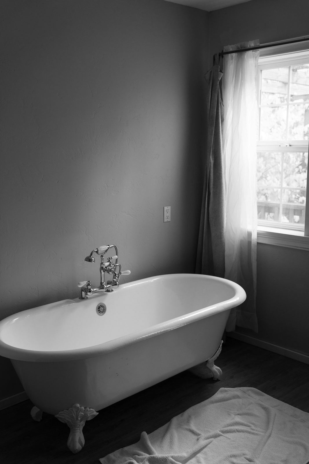 Period bathroom, geometric floor before